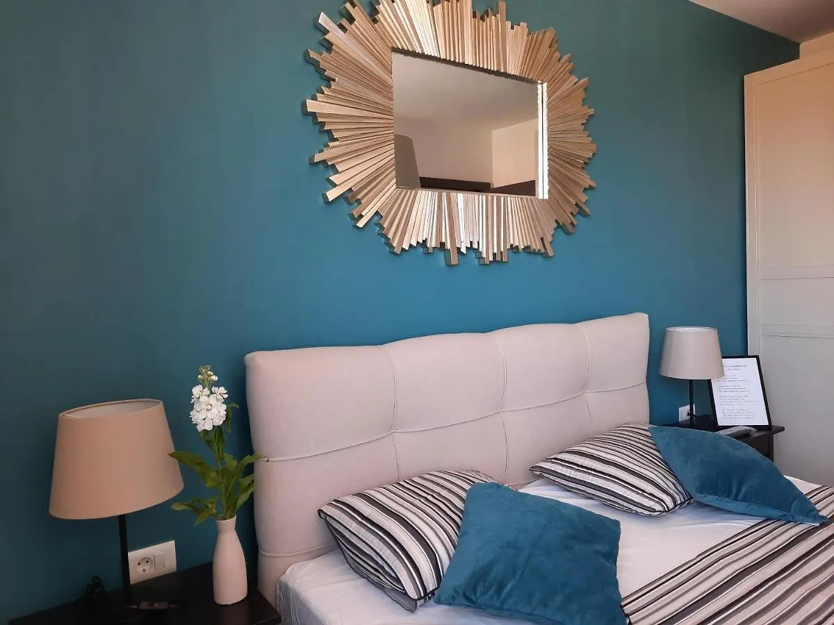 Apartman Enjoy Pula - New Apt With Terrace And Free Parking Garage