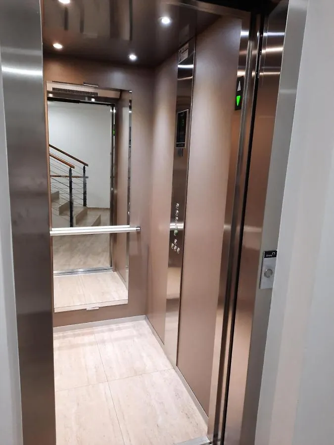 Enjoy Pula - New Apt With Terrace And Free Parking Garage